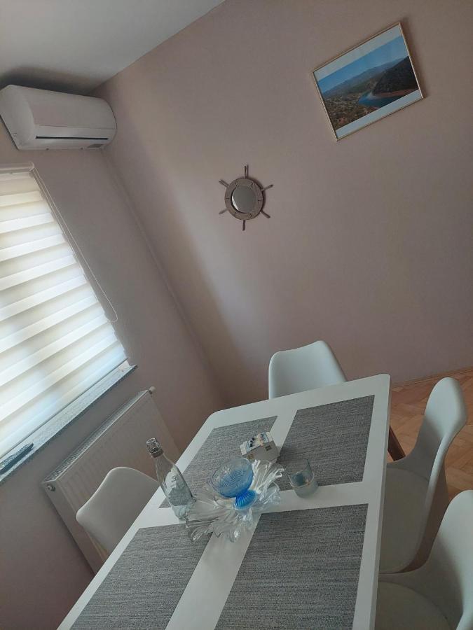 Apartments "Jope I Toni" Biograd Na Moru Luaran gambar