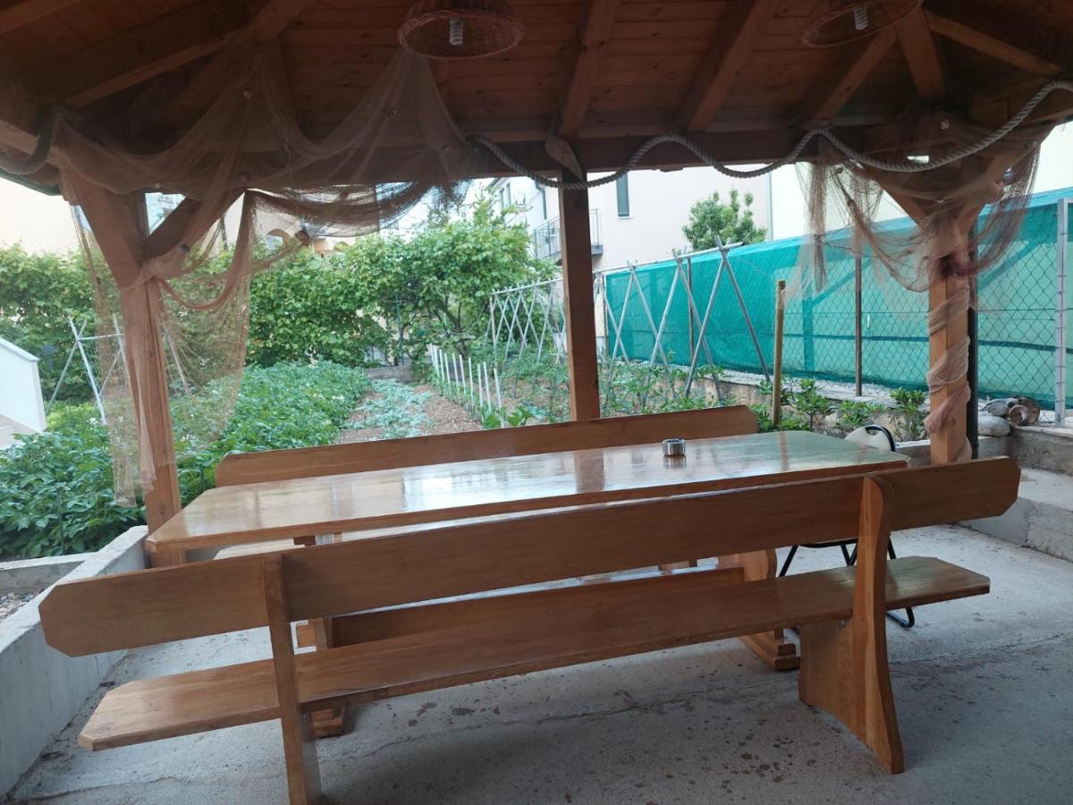 Apartments "Jope I Toni" Biograd Na Moru Luaran gambar